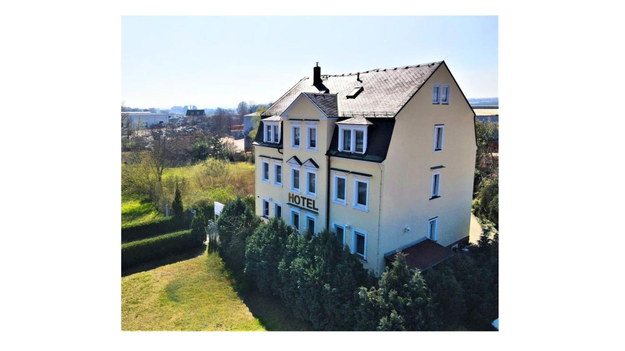 Good Stay Aparthotel Mit Kostenlosen Parkplaetzen Dresde Exterior foto